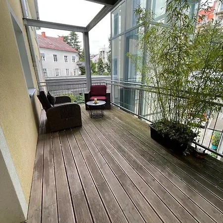 Zentrum & Grosse Terrasse Апартаменти Грац