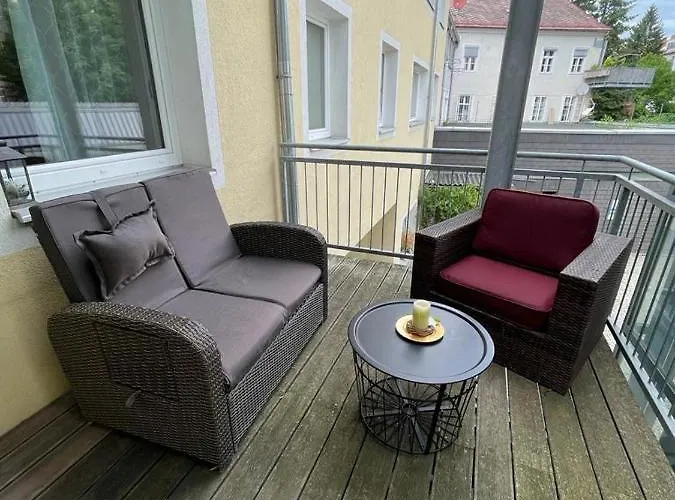 Zentrum & Grosse Terrasse *