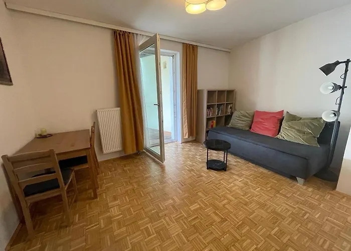 Zentrum & Grosse Terrasse Apartman